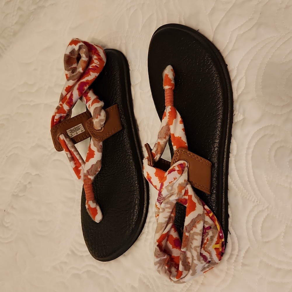 New SANUK sling yogamat sandals